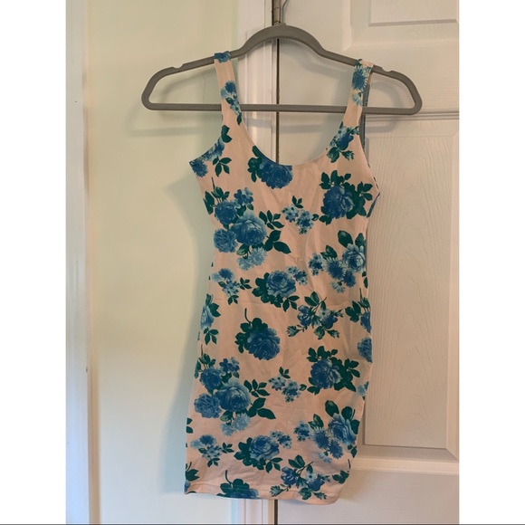 American Apparel Low Cut Back Floral Dress - Picture 5 of 6